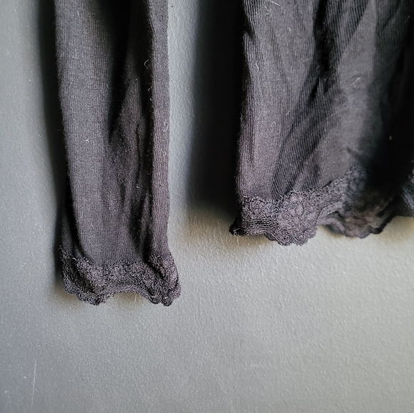 Free People Women's Black Big Love Rib Cardi Lace Trim Long Sleeve Button Sz M - Picture 6 of 8